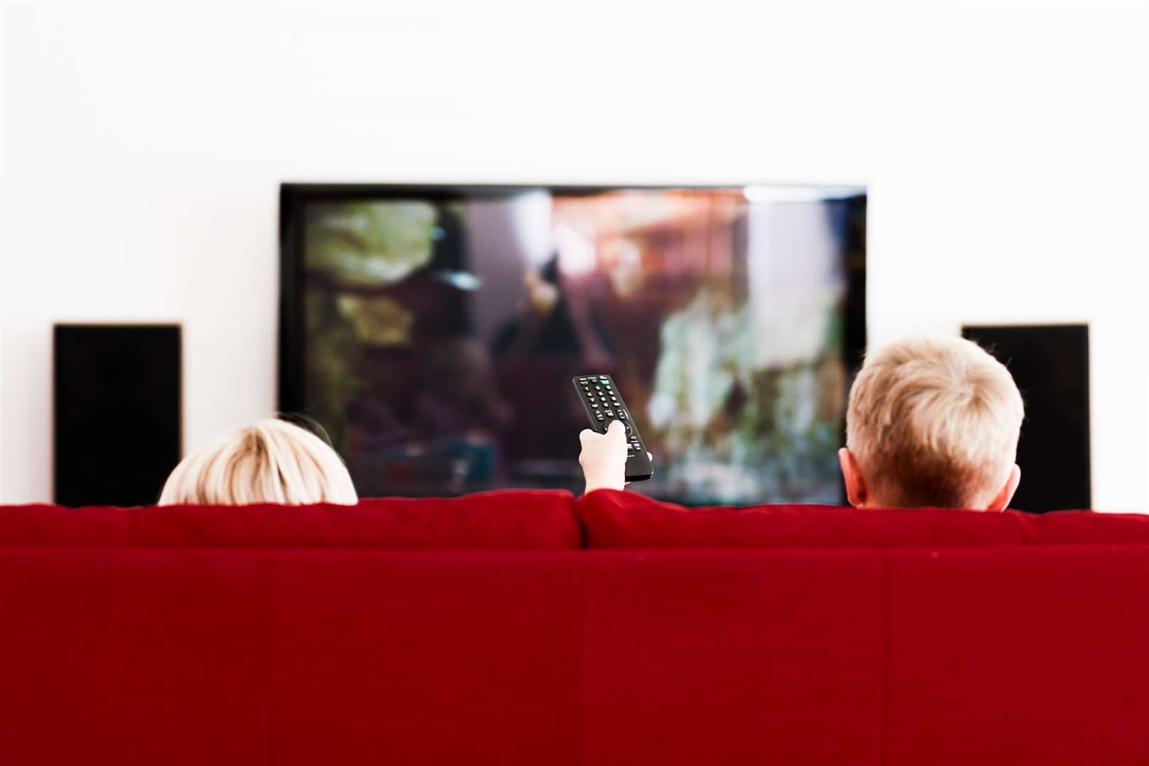 Lessons for children in primary school will be shown every morning on television by the BBC