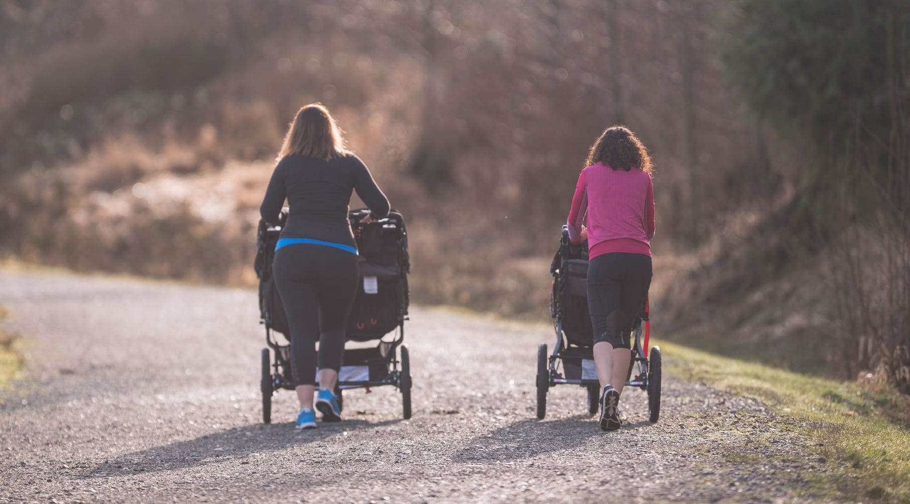 Buggy walks and socially distanced picnics are amongst the activities new mums are being told to try