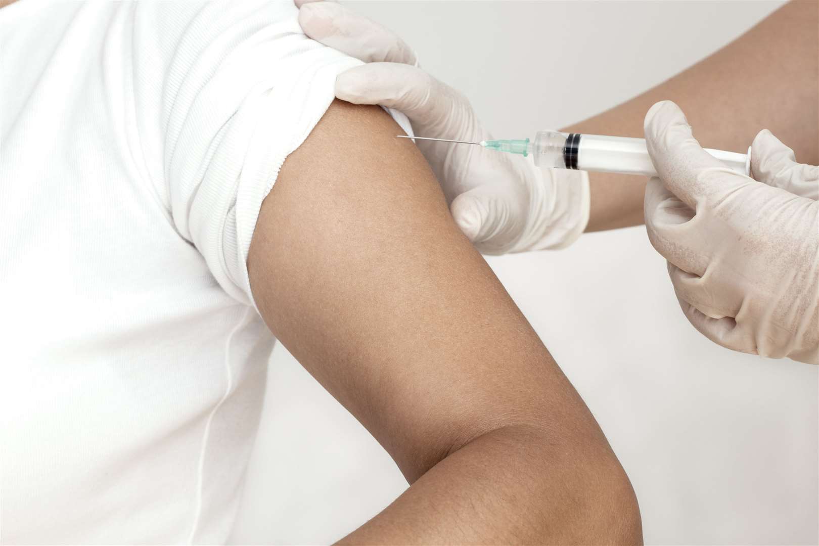 Teenagers receive their last polio vaccination at 14. Photo: Stock image.