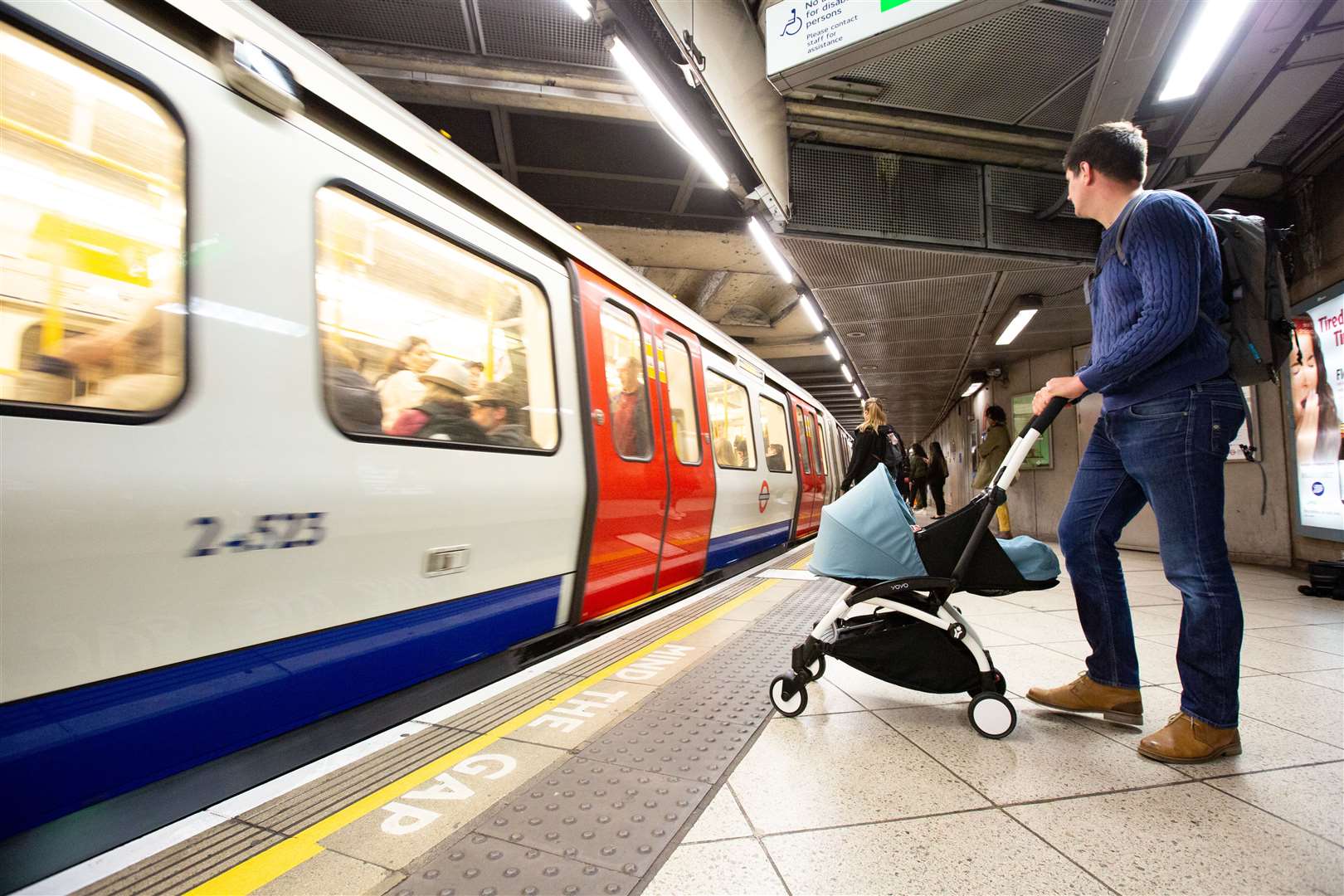 New dads will be given six weeks of full pay to enable them to spend time with their newborn