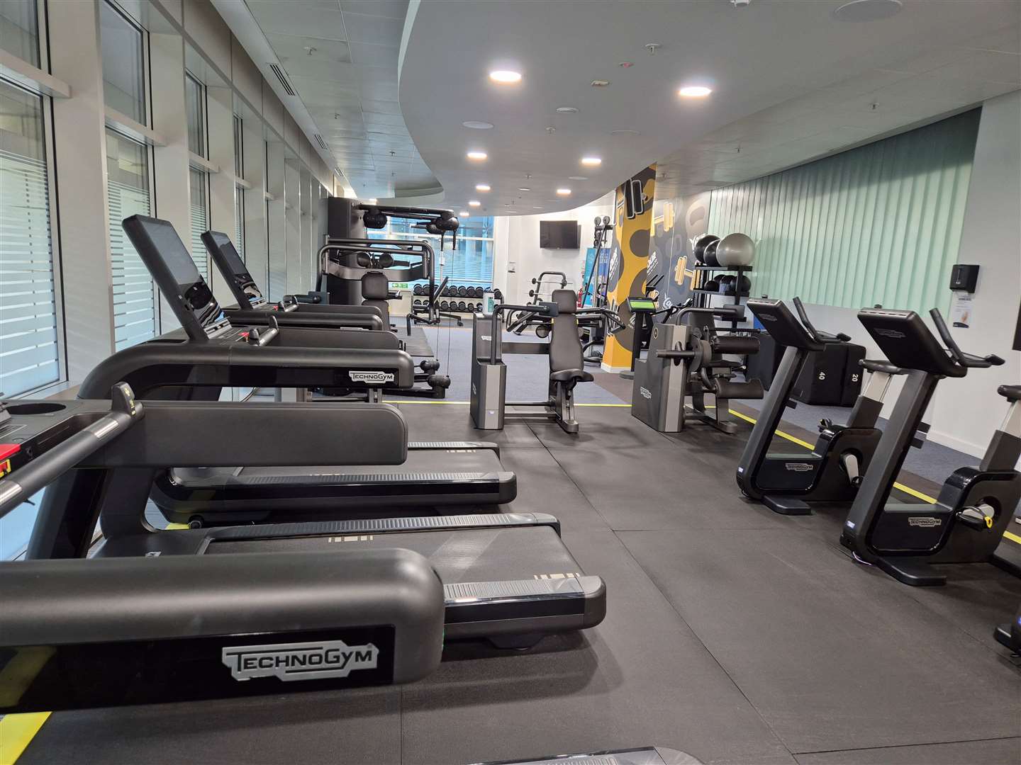 Students of the new Carbon 6 Academy have access to Discovery Park's well-equipped gym