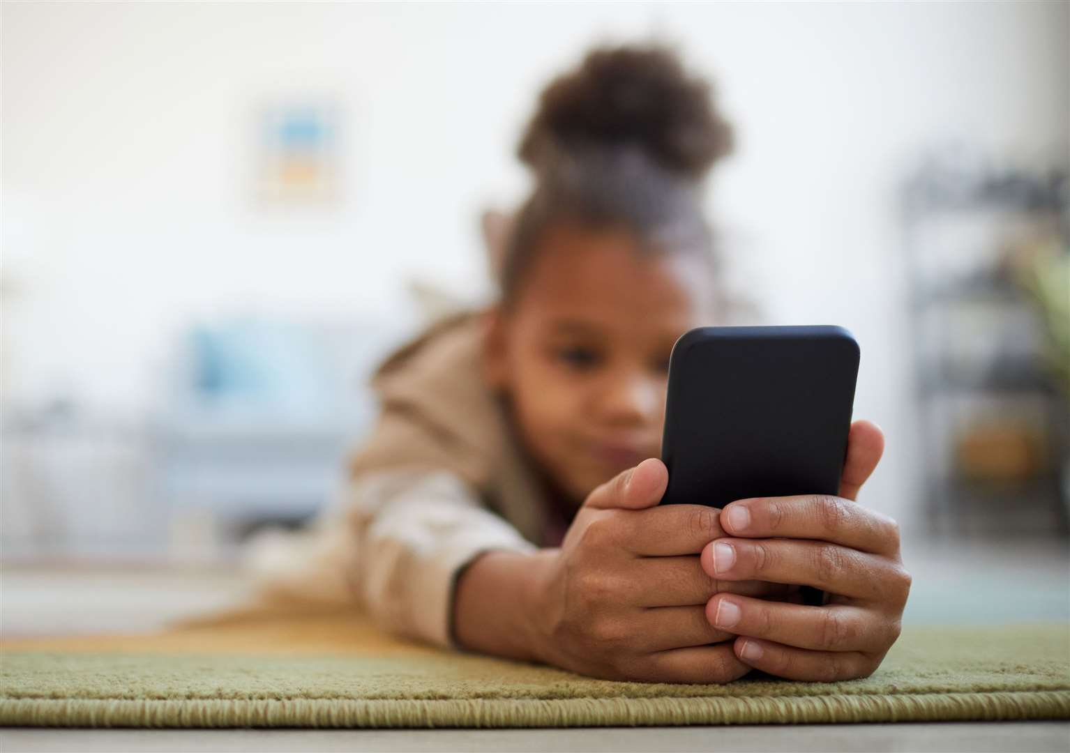 The Smartphone Free Childhood movement has seen more than 3,400 parents from more than 400 Kent schools sign-up. Image: iStock.