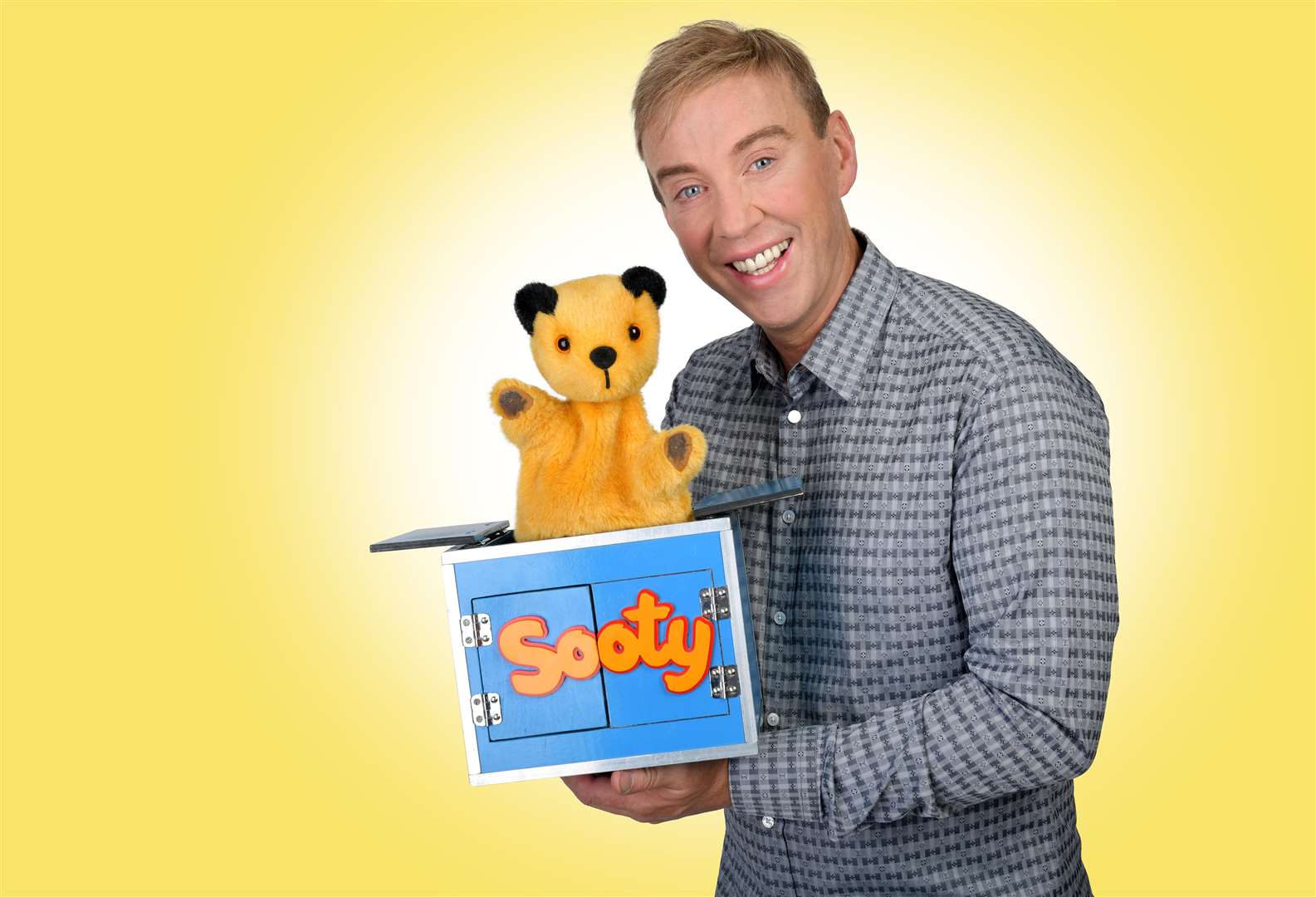 There will be opportunities to meet Sooty, with Richard, after the shows