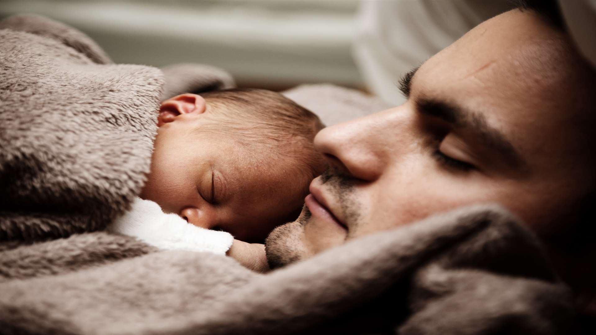 Parents miss out on out on 880 hours sleep in the first year, or around 111 night’s kip before their baby turns one