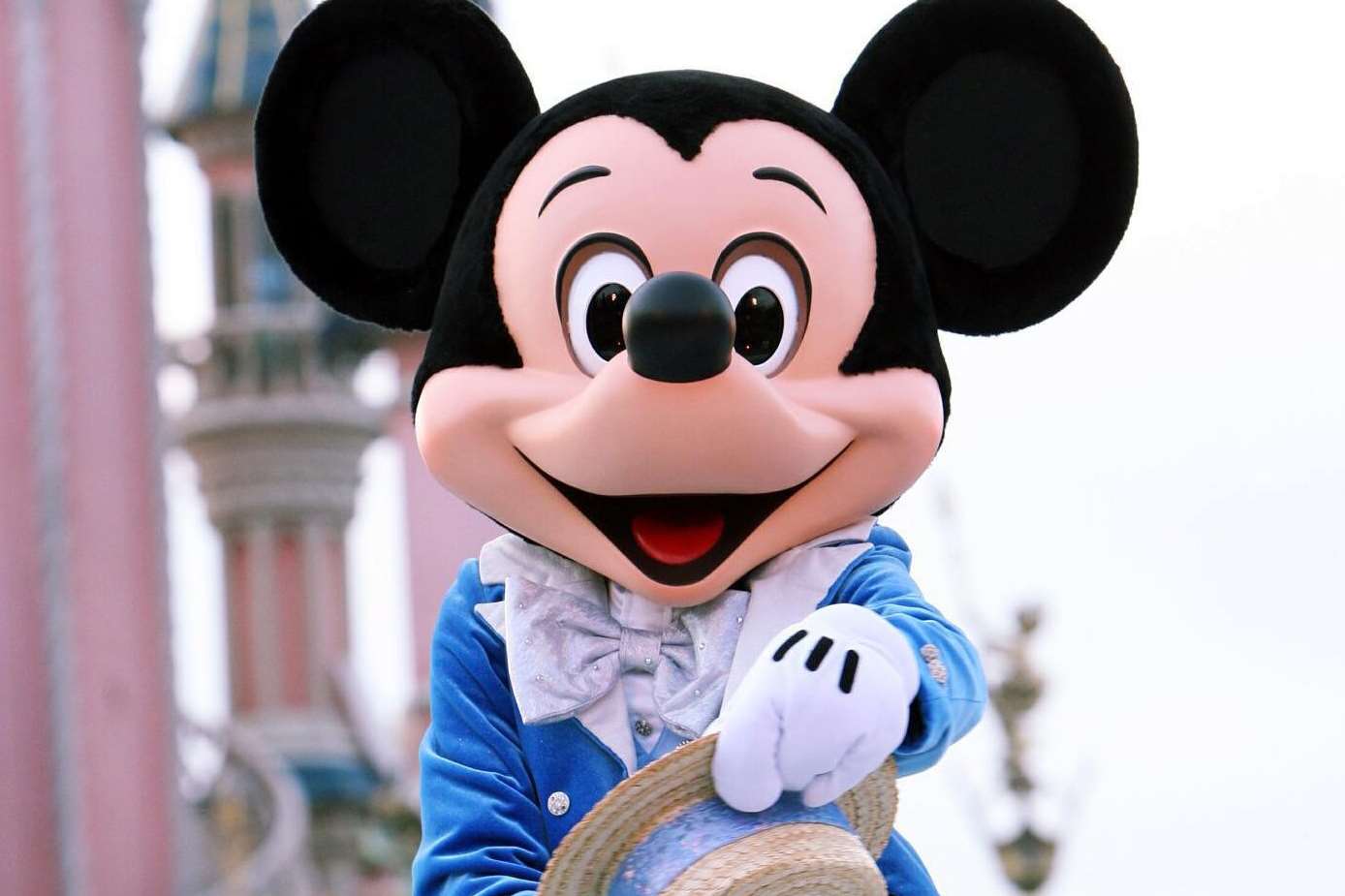 Make a date with Mickey