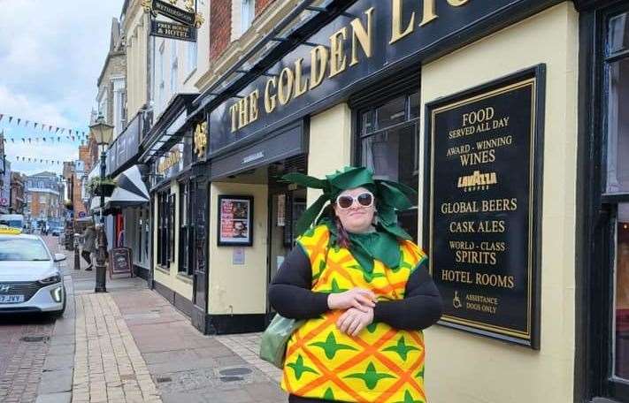 Off to the pub as a pineapple