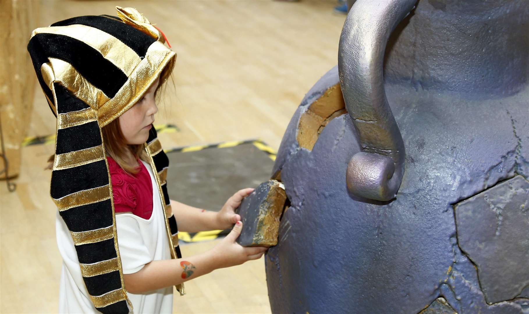 Young Pharaoh finding the missing piece