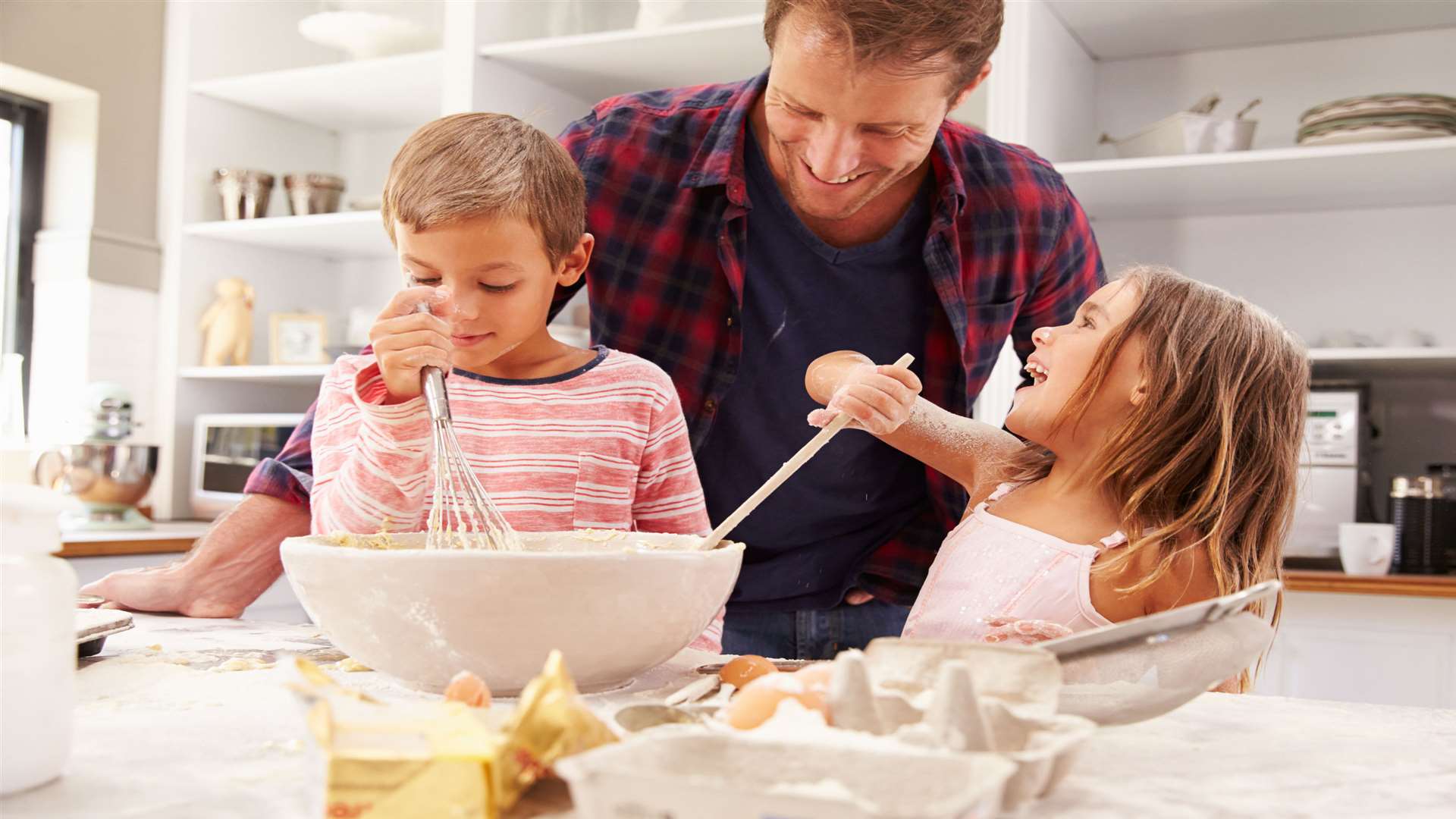 It's not just mums, dads should get involved in the kitchen with the kids too