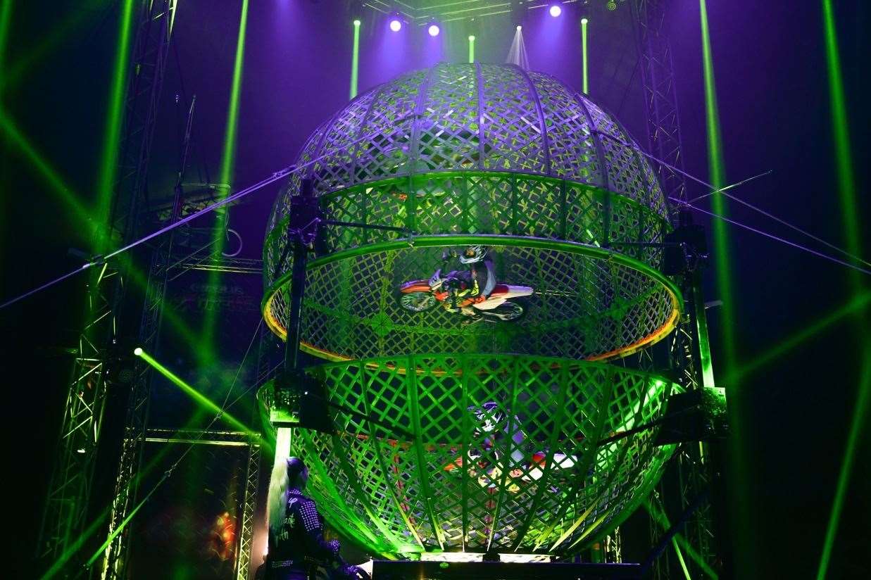 You can watch the death-defying Globe of Death at the Continental Circus Berlin