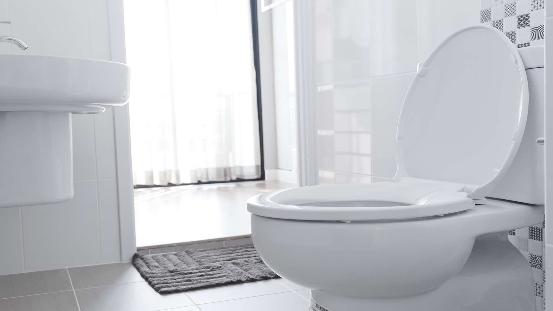 How hard is it to close the toilet seat?