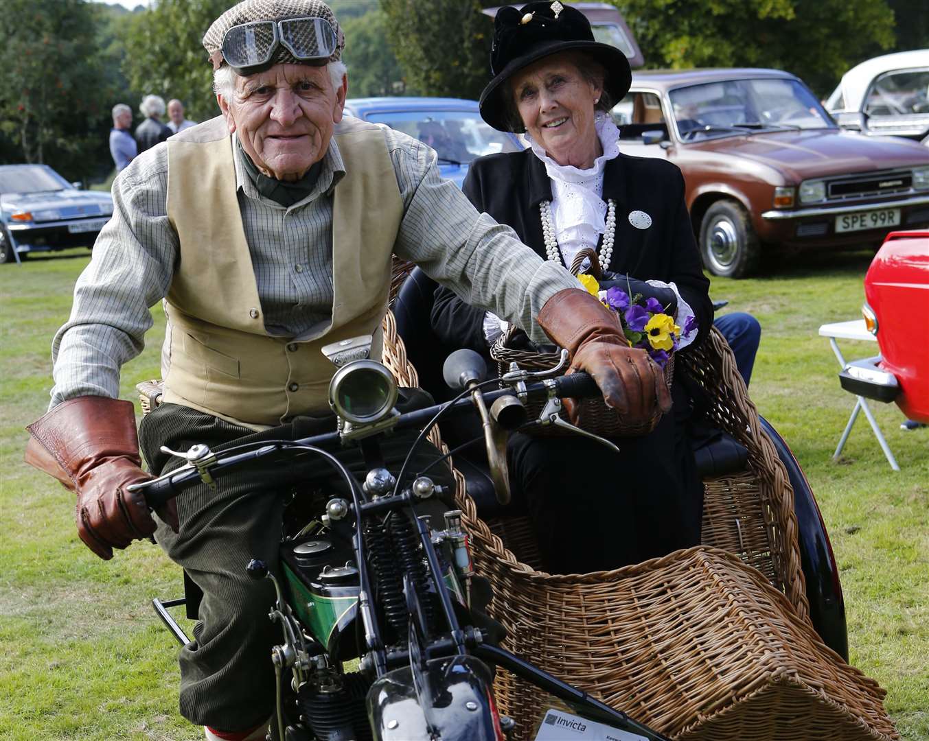 Classic cars in Yalding