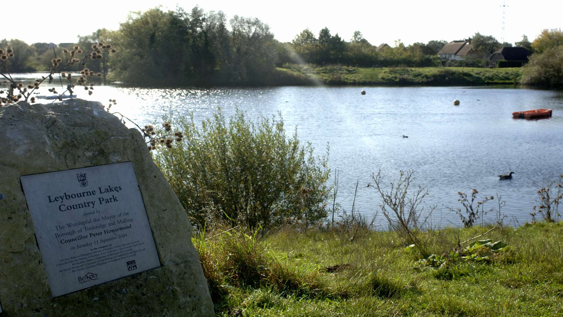 Leybourne Lakes