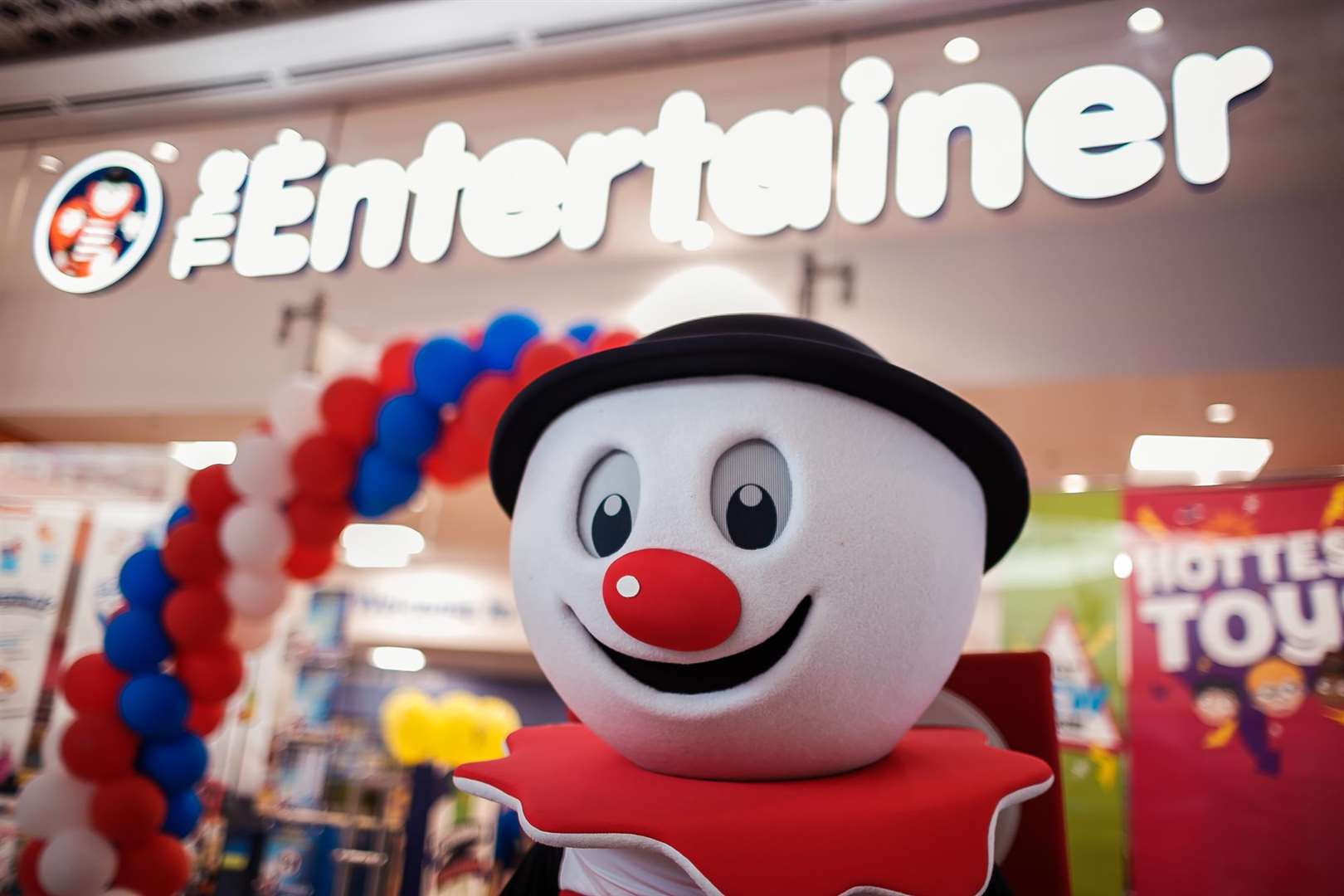 The Entertainer is coming to Chatham