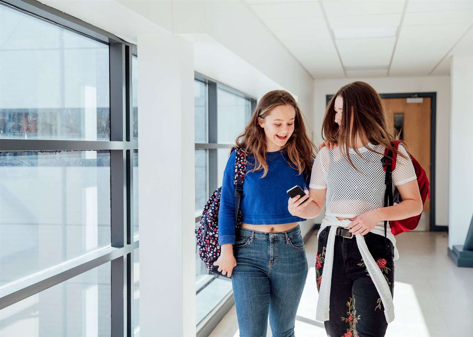 Guidance suggests banning devices completely on school grounds. Image; iStock.