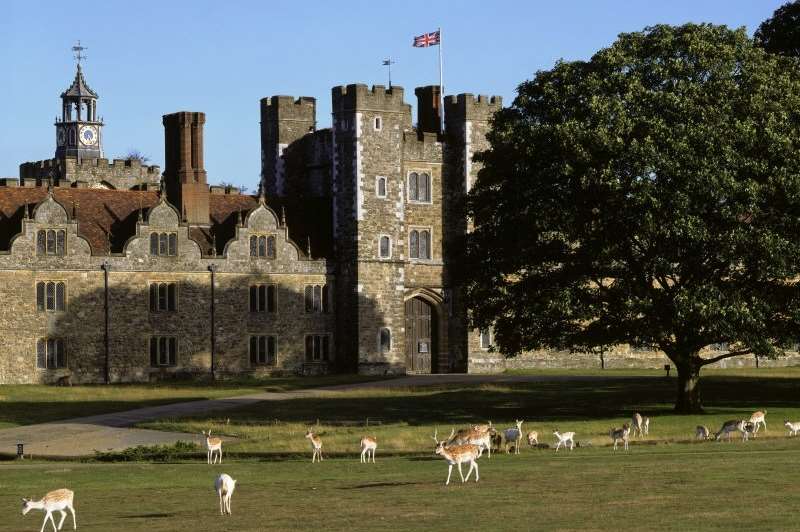 The magnificent house and gardens at Knole