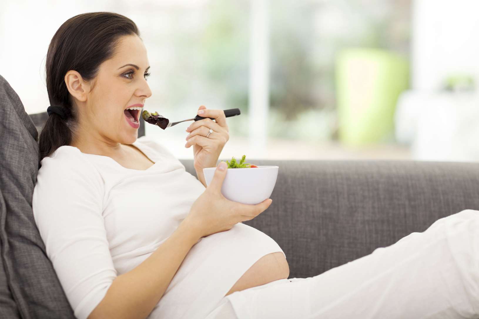 Pregnant women should focus on improving their diet