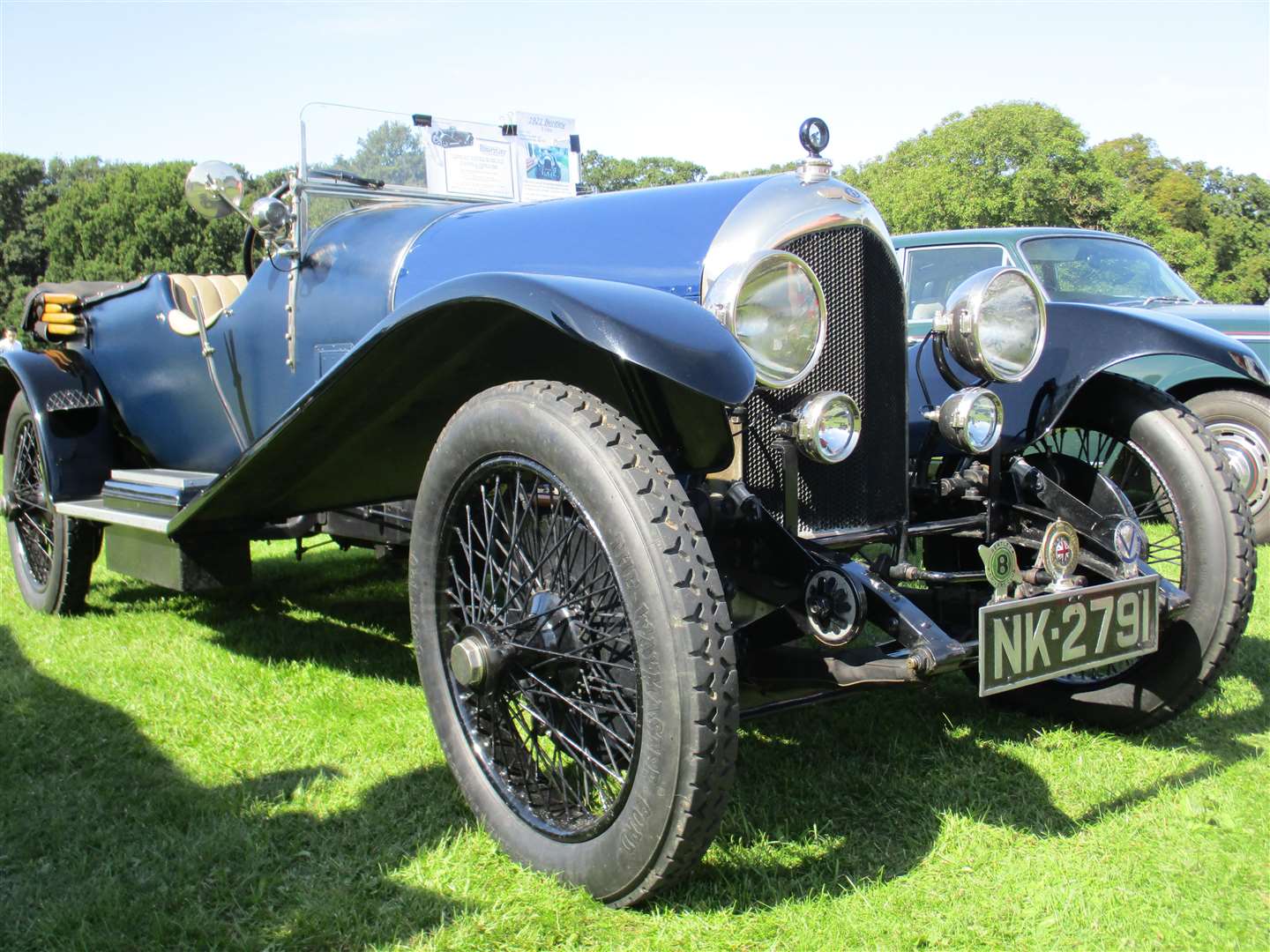 Classic motor show at Groombridge Place