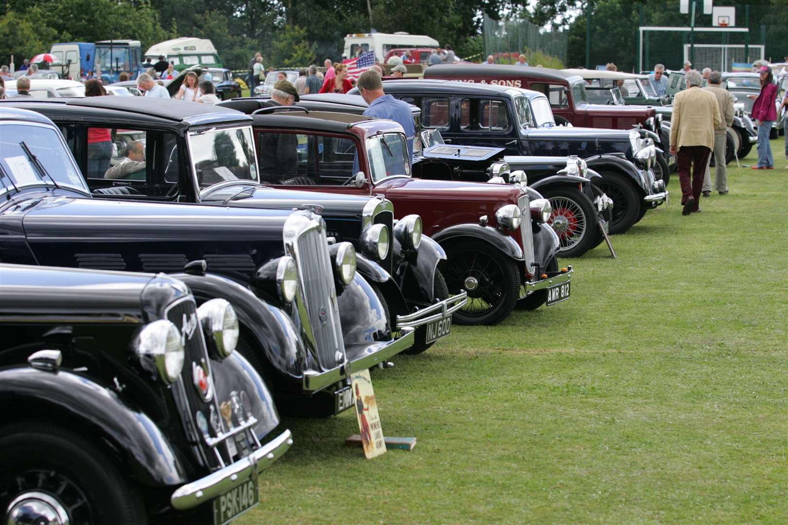 Recreation ground, Appledore. Appledore Vintage & Classic Car Rally. (2875162)