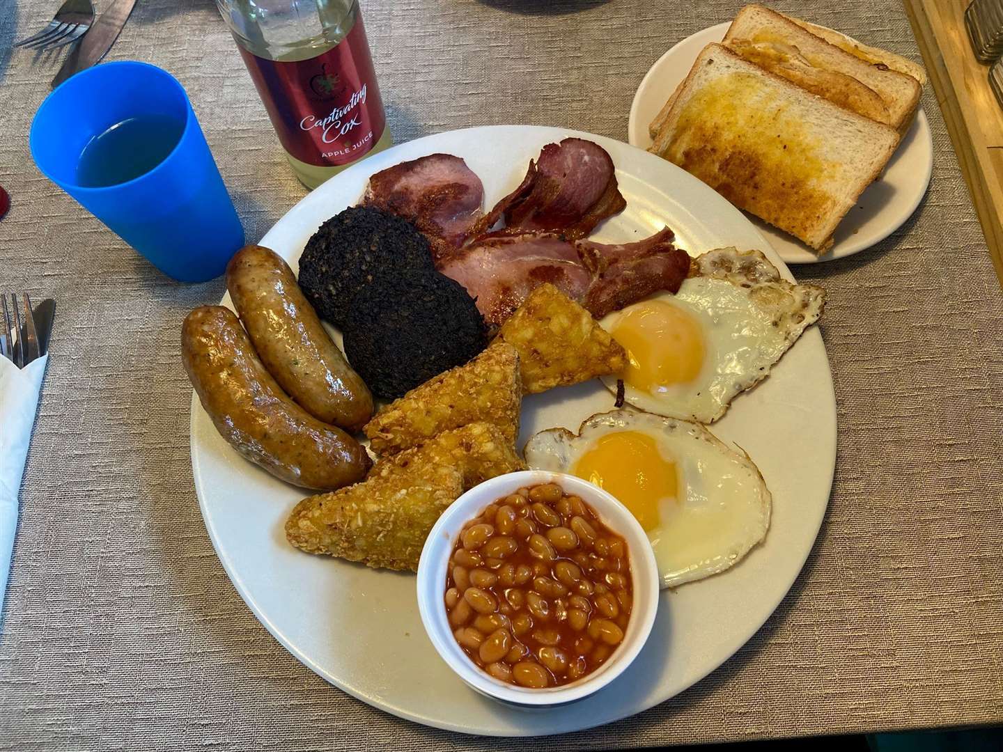 Our reviewer chose a “create-your-own” breakfast to make sure everything arrived exactly to their liking