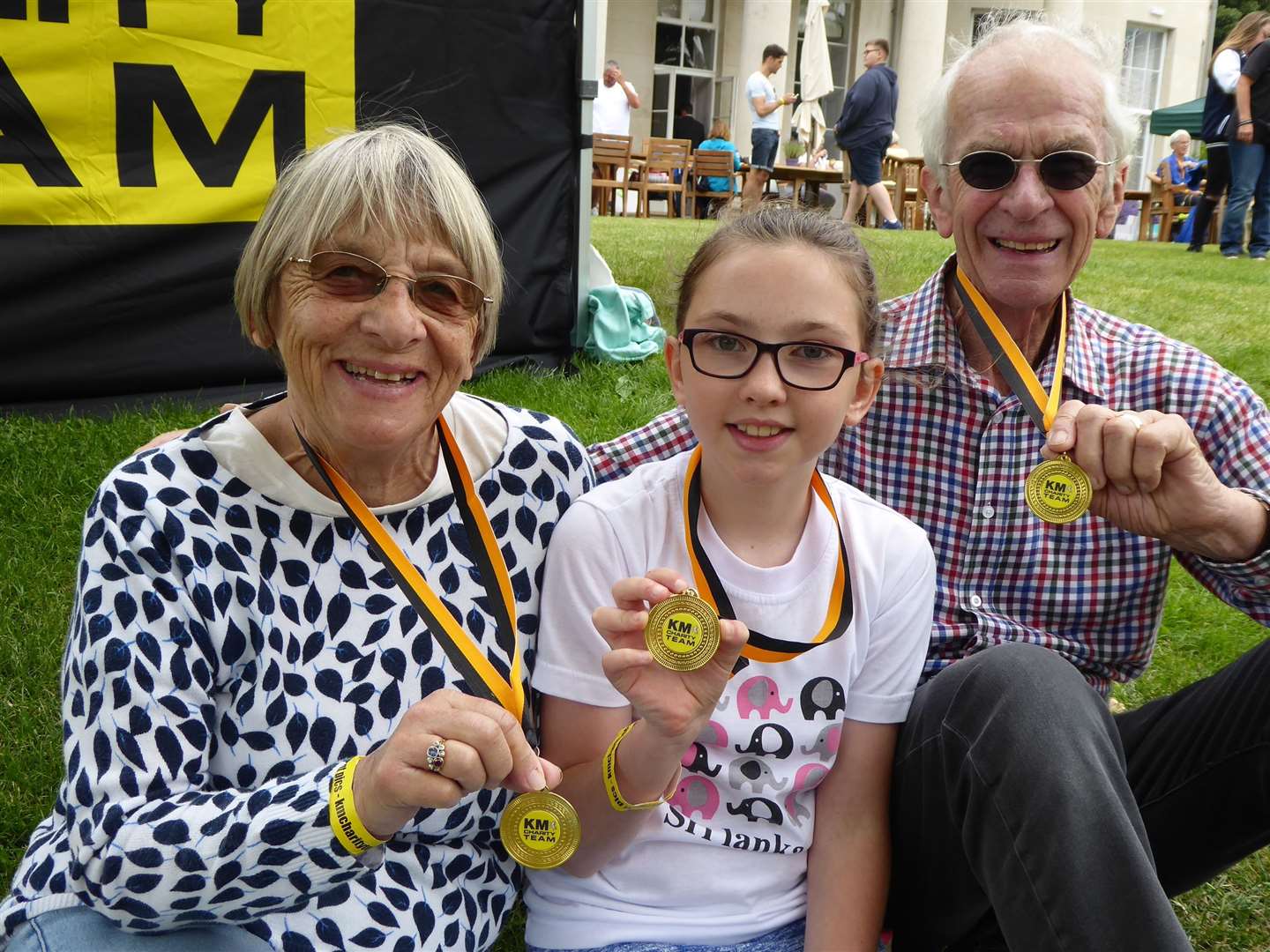 Collect a goody bag and a medal on completion of the KM Charity Walk. (2594277)