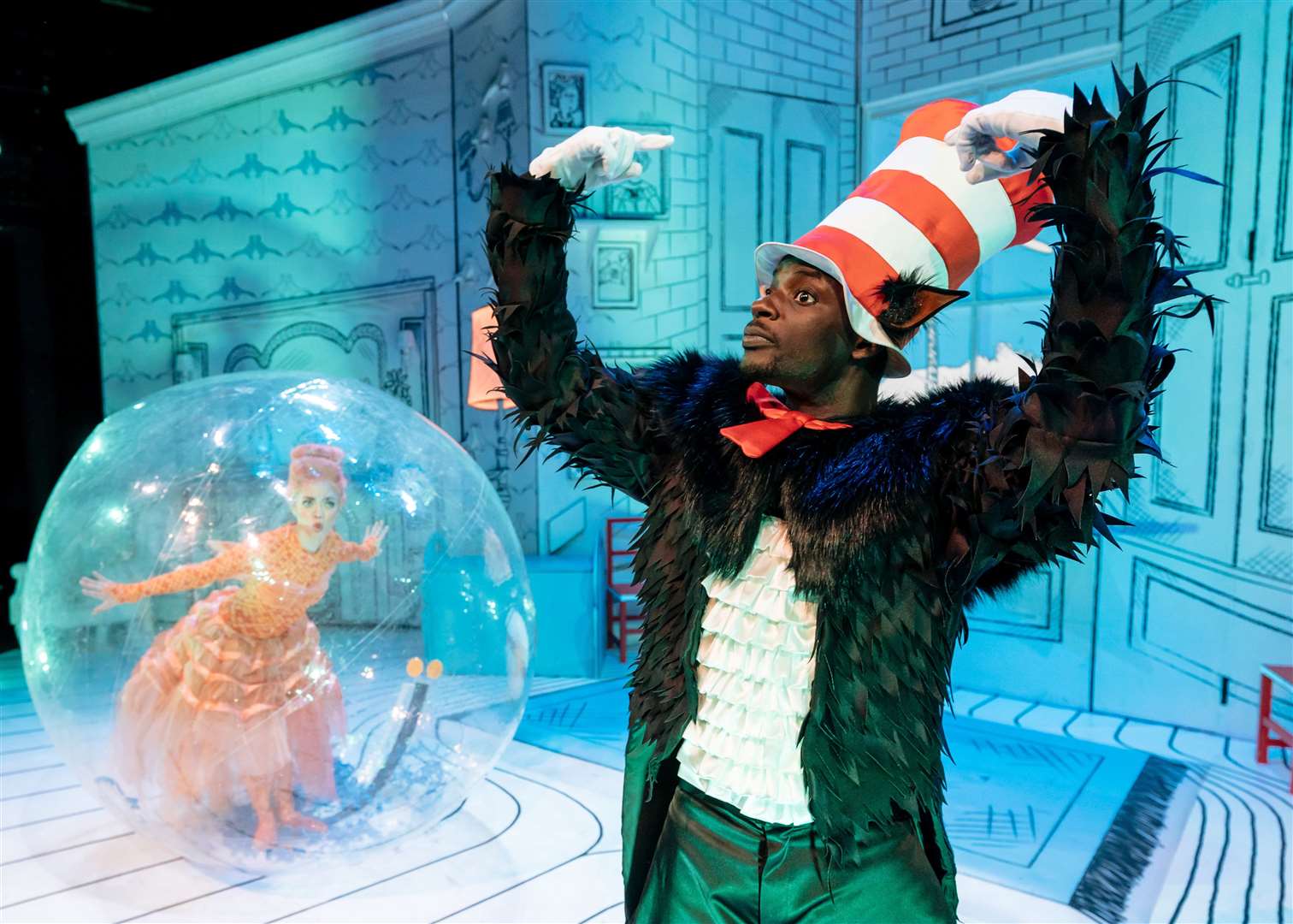 Charley Magalit and Nana Amoo-Gottfried in The Cat in the Hat (7502309)