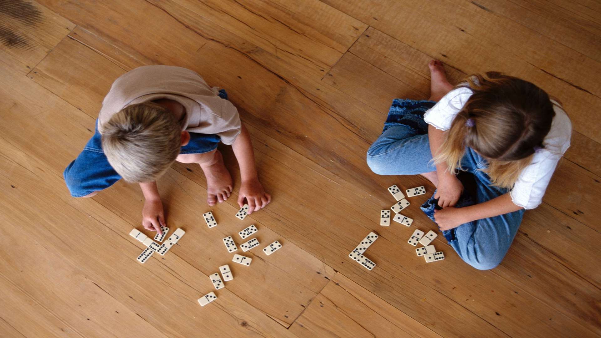 More than a third of families play board games and the like together